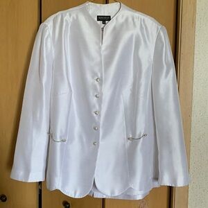 White 2pc Dressy Suit - John Meyer Collection